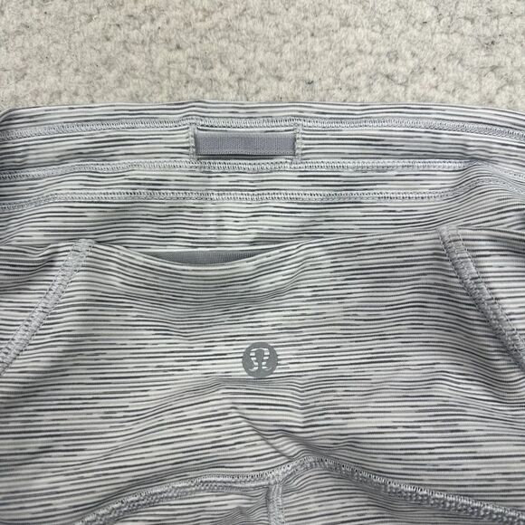 Lululemon Wunder Under Leggings Women's 6‎ Crop Gray Gym Activewear Stretch Yoga - Picture 5 of 8